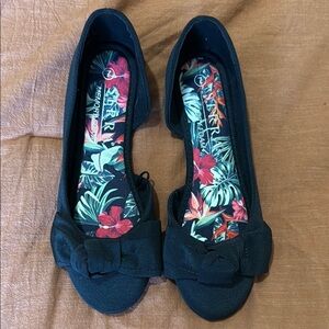 Sierra Women's Black Flats